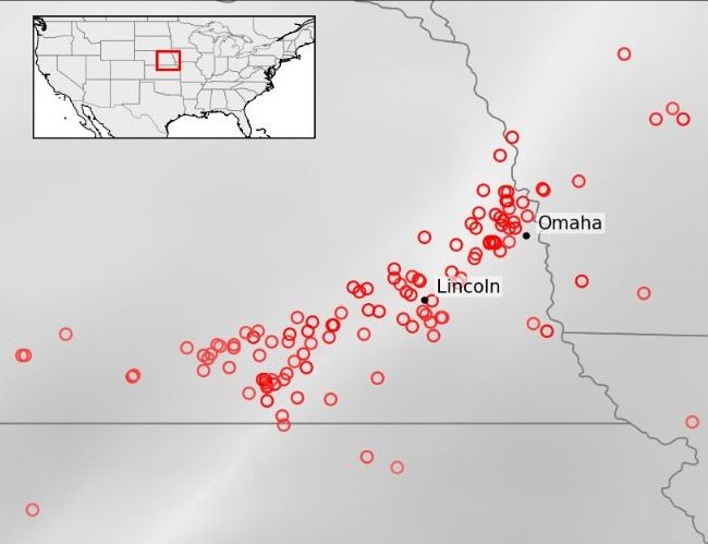 The global record: the night's maximum gusts, with the storm reports marked